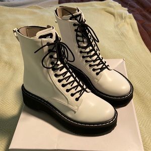 Women’s White Boots by Kendall & Kylie Brand.  NWT?